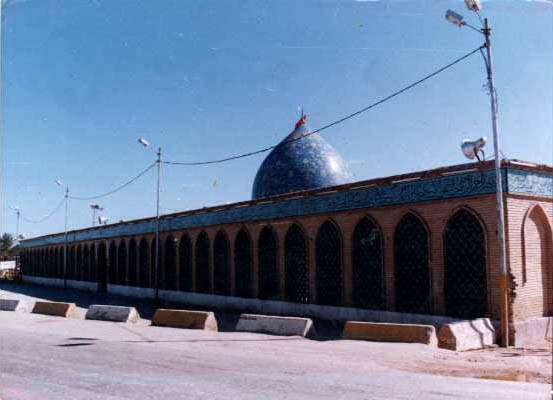 Masjid_e_Sahla_Outside.jpg (25280 bytes)