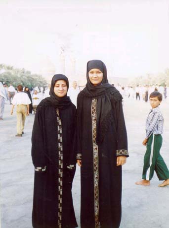 kubra_batool_abbas.jpg (18103 bytes)
